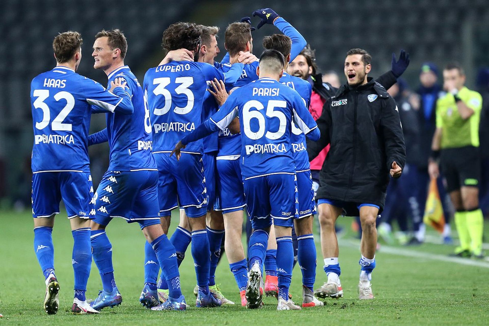 气氛的足球 气氛的足球